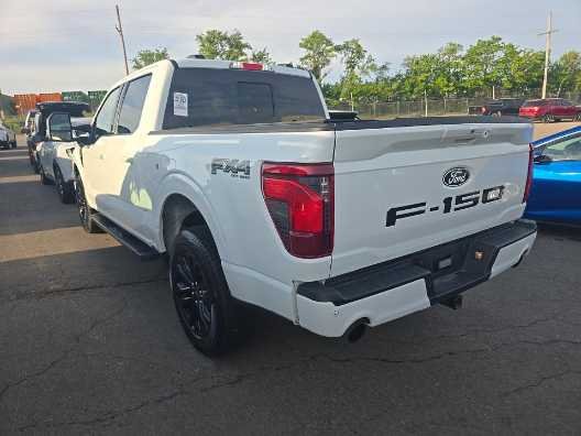 Used 2025 Oxford White Clearcoat Ford XLT image 10