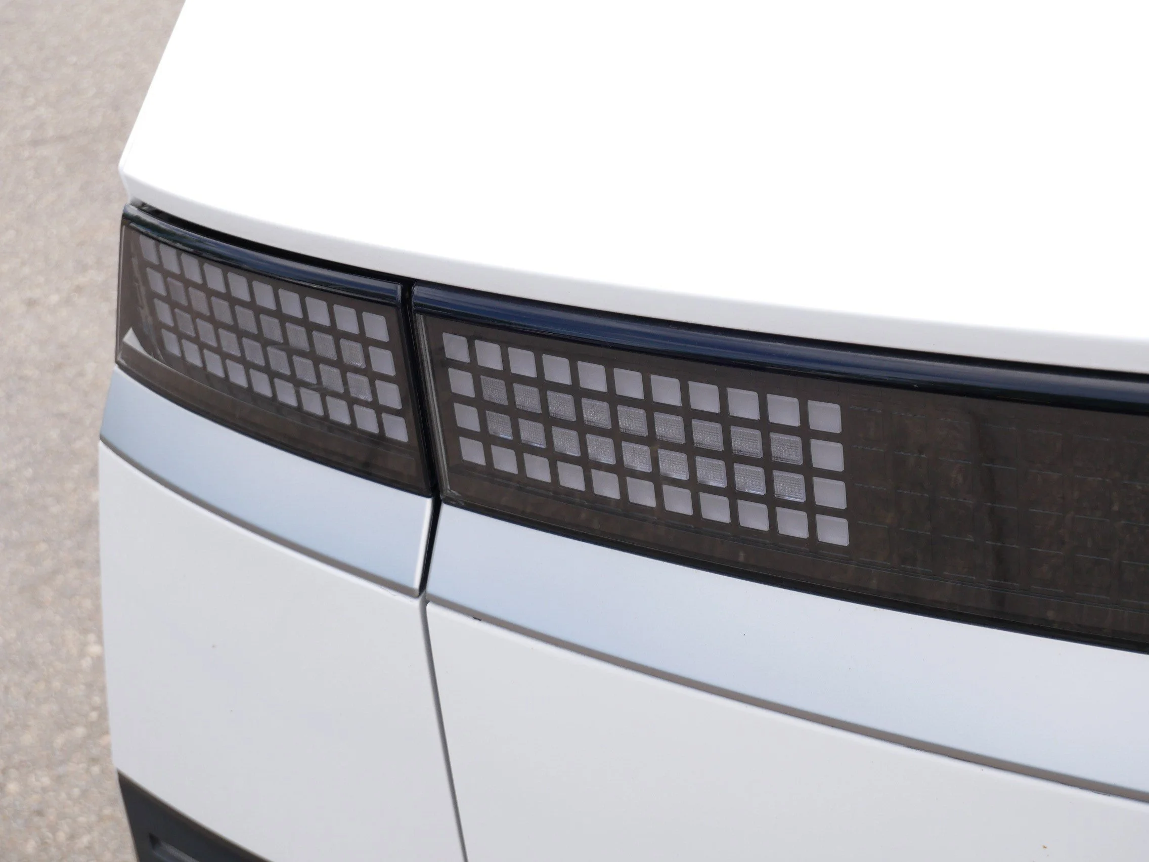 Used 2024 Atlas White Hyundai SEL image 17