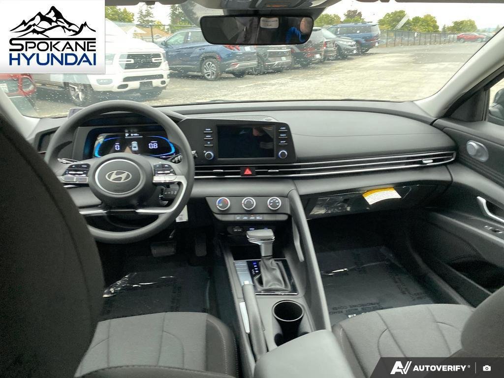 New 2026 Abyss Black Hyundai SE image 28