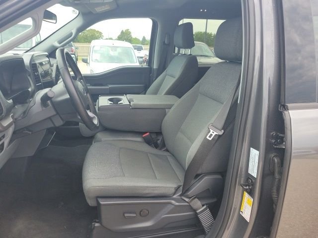 Used 2025 Gray Metallic Ford XLT image 18