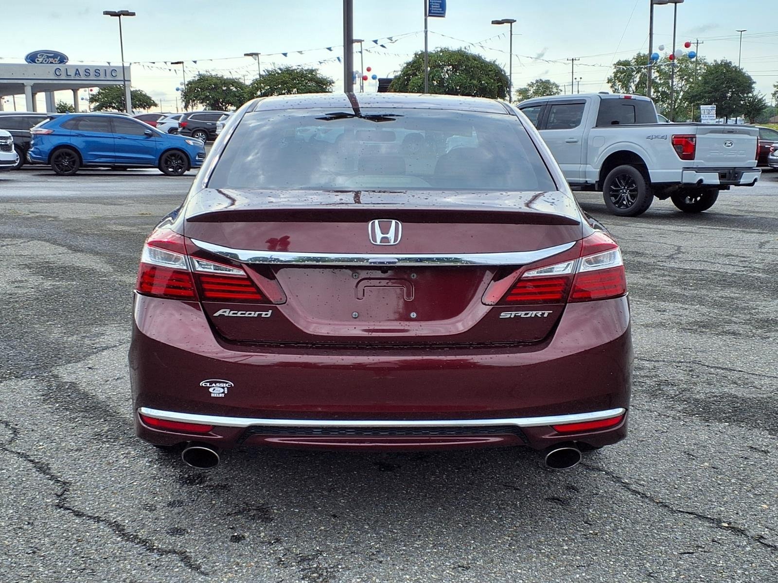 Used 2017 Basque Red Pearl II Honda Sport image 10