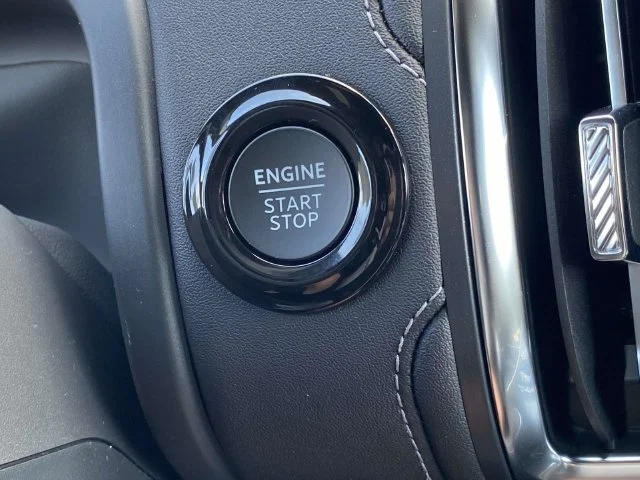 New 2026 Star White Metallic Tri-Coat Ford Platinum image 19