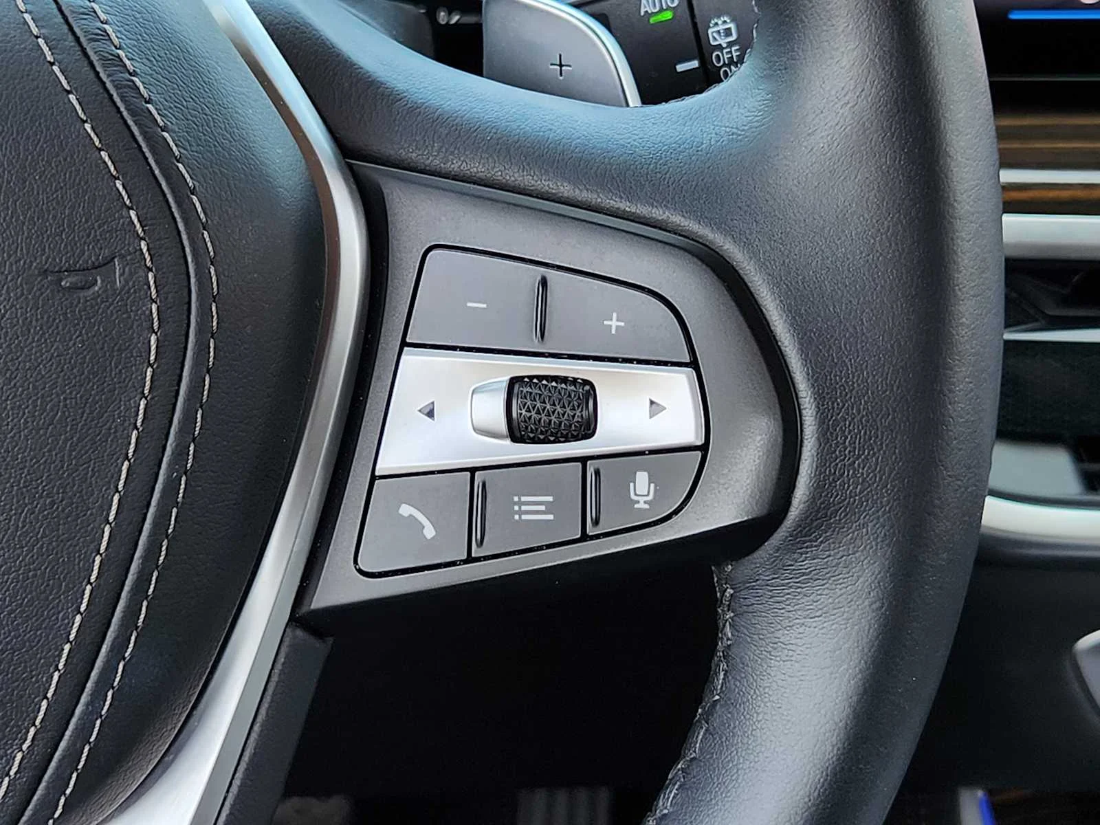 2025 BMW X5 50e - Photo 28