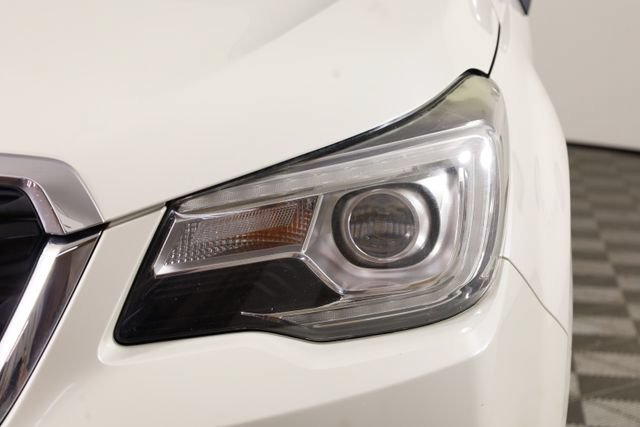 Used 2018 Crystal White Pea Subaru Premium Black Edition w/EyeSight image 29