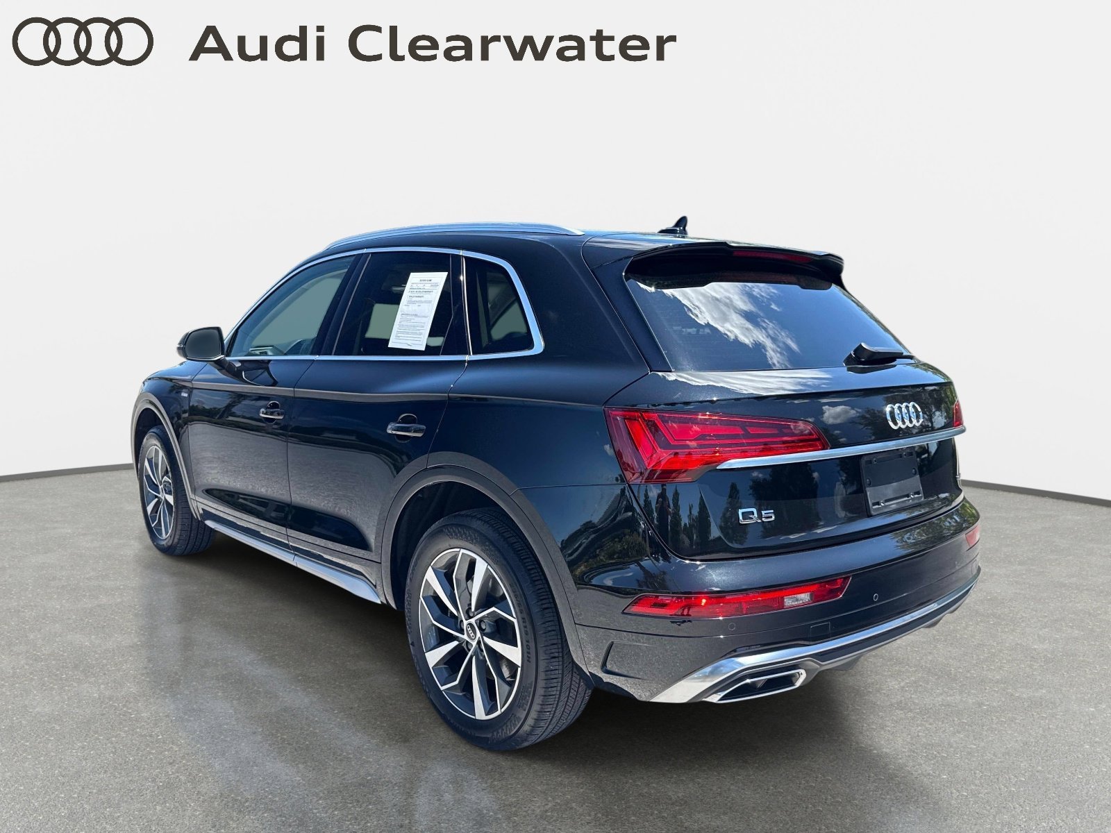 View vehicle photo 2