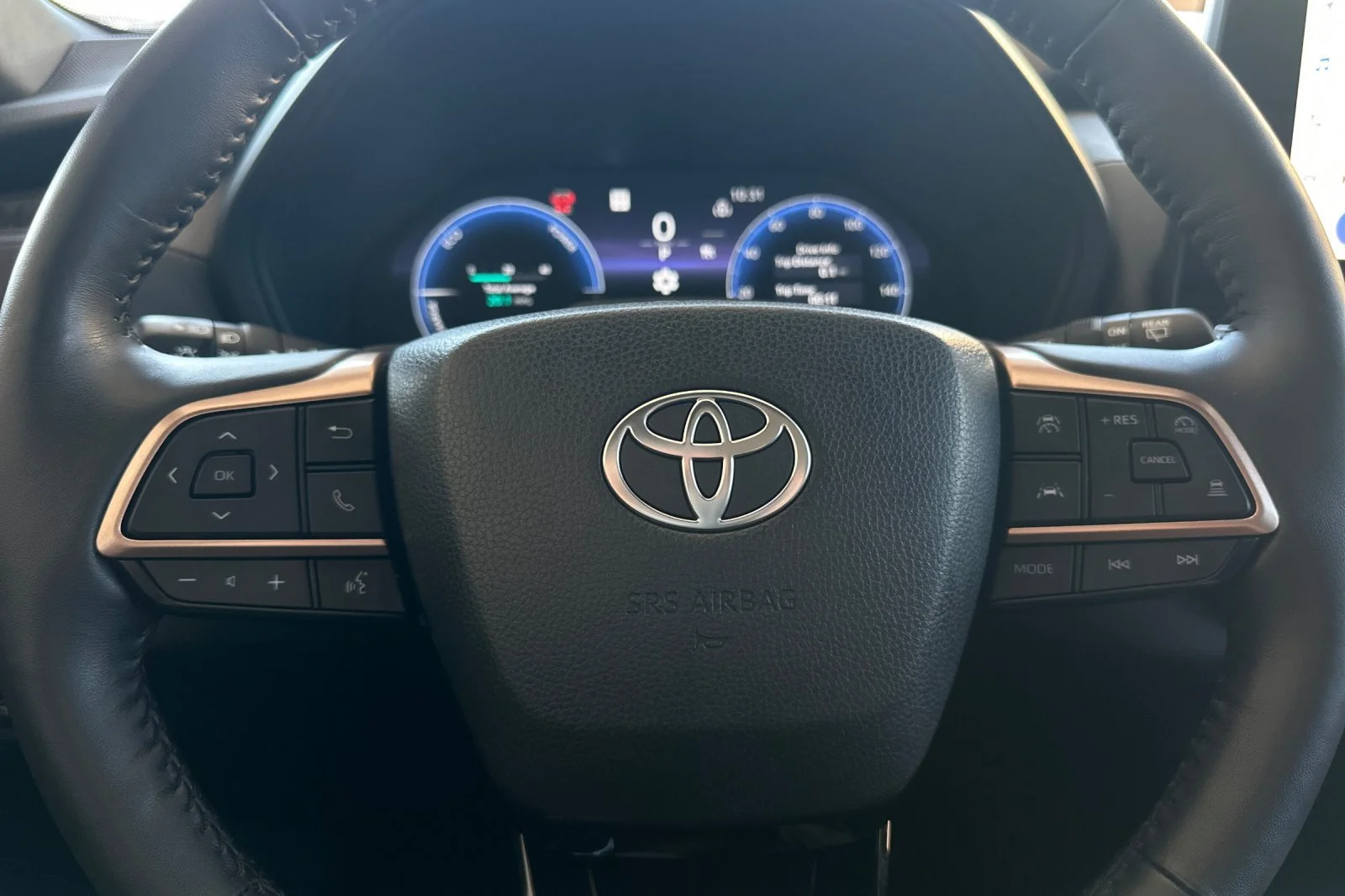 Used 2025 Red Toyota MAX Platinum image 23
