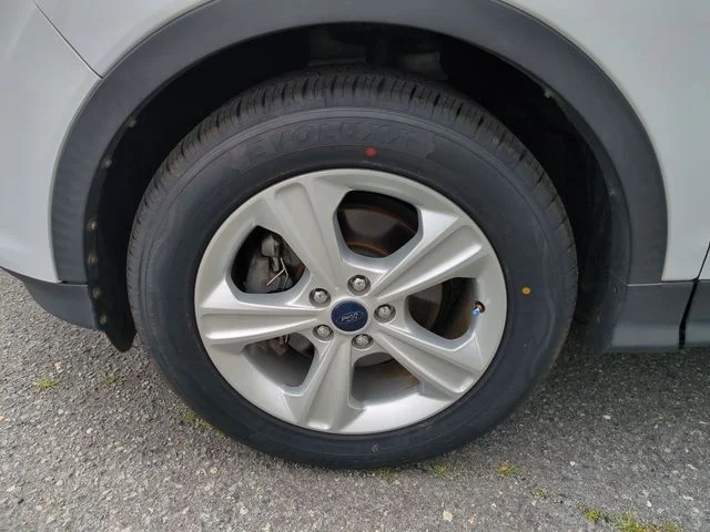 Used 2014 White Ford SE image 10