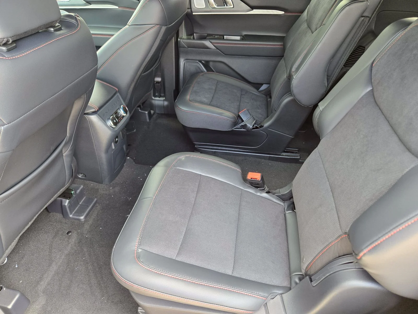 New 2026 Agate Black Metallic Ford ST image 18