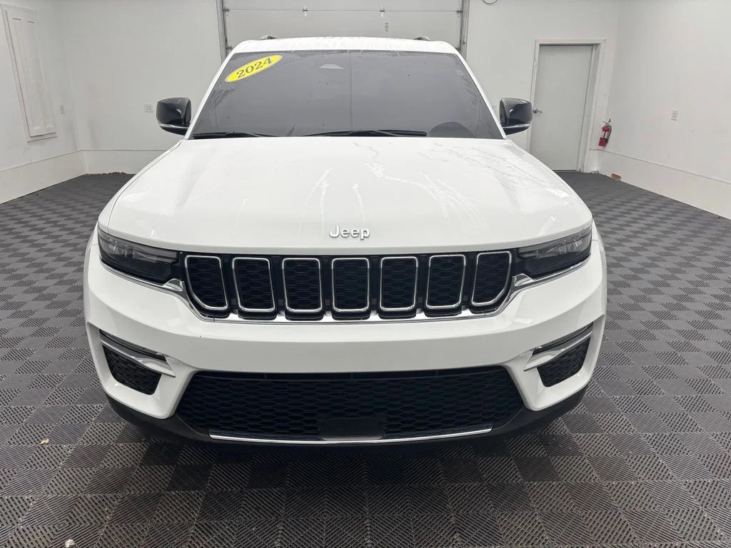 Used 2024 White Jeep Limited image 14