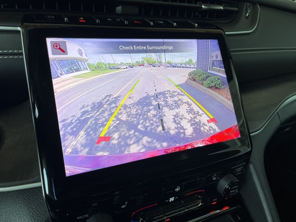 Used 2023 Velvet Jeep Limited image 34