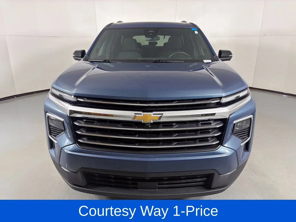 Used 2025 Blue Chevrolet LT image 4