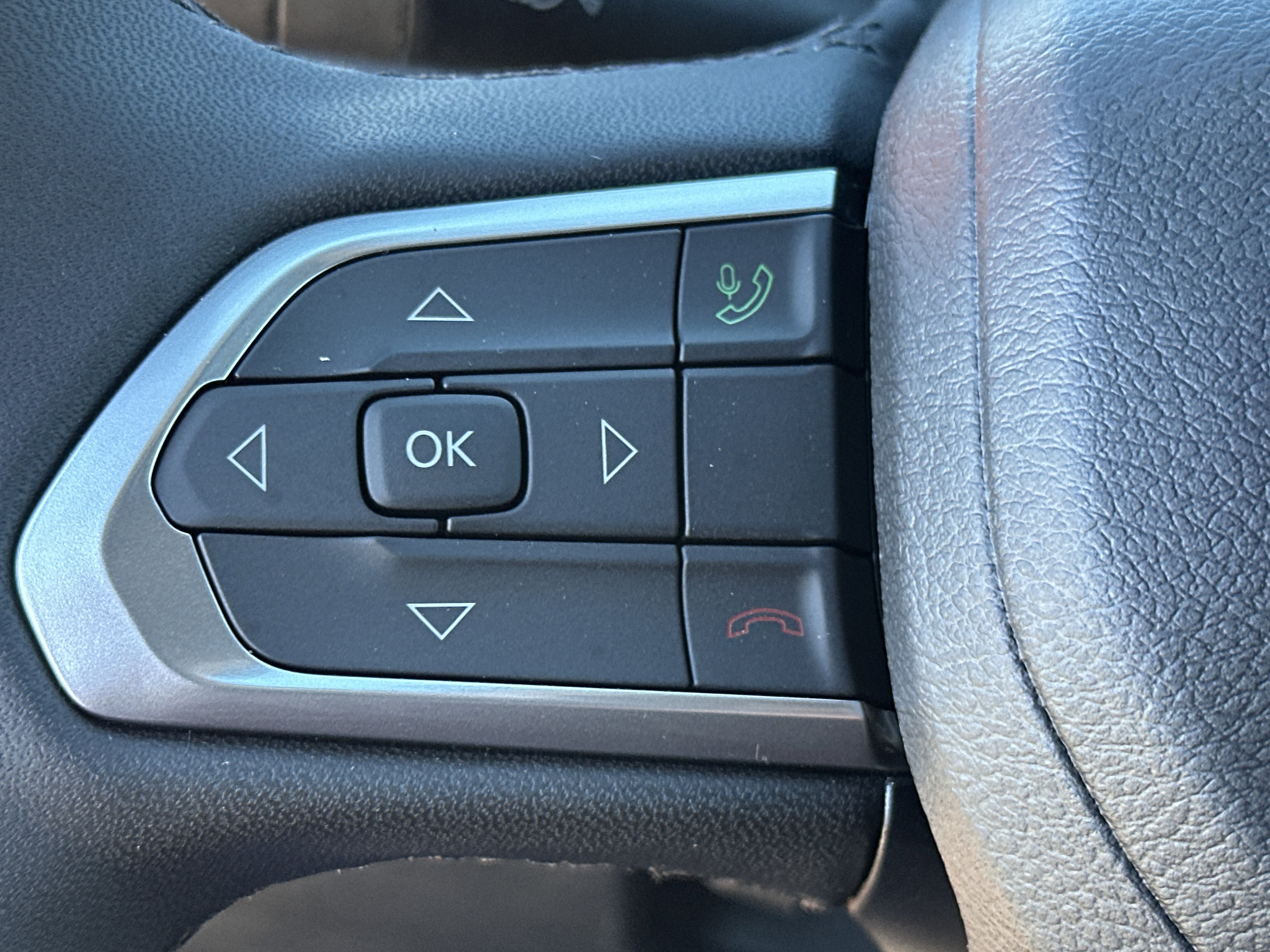 New 2026 Joose (DISC) Jeep Latitude Altitude image 25