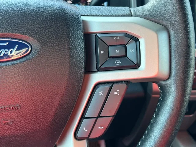 Used 2022  Ford  image 26