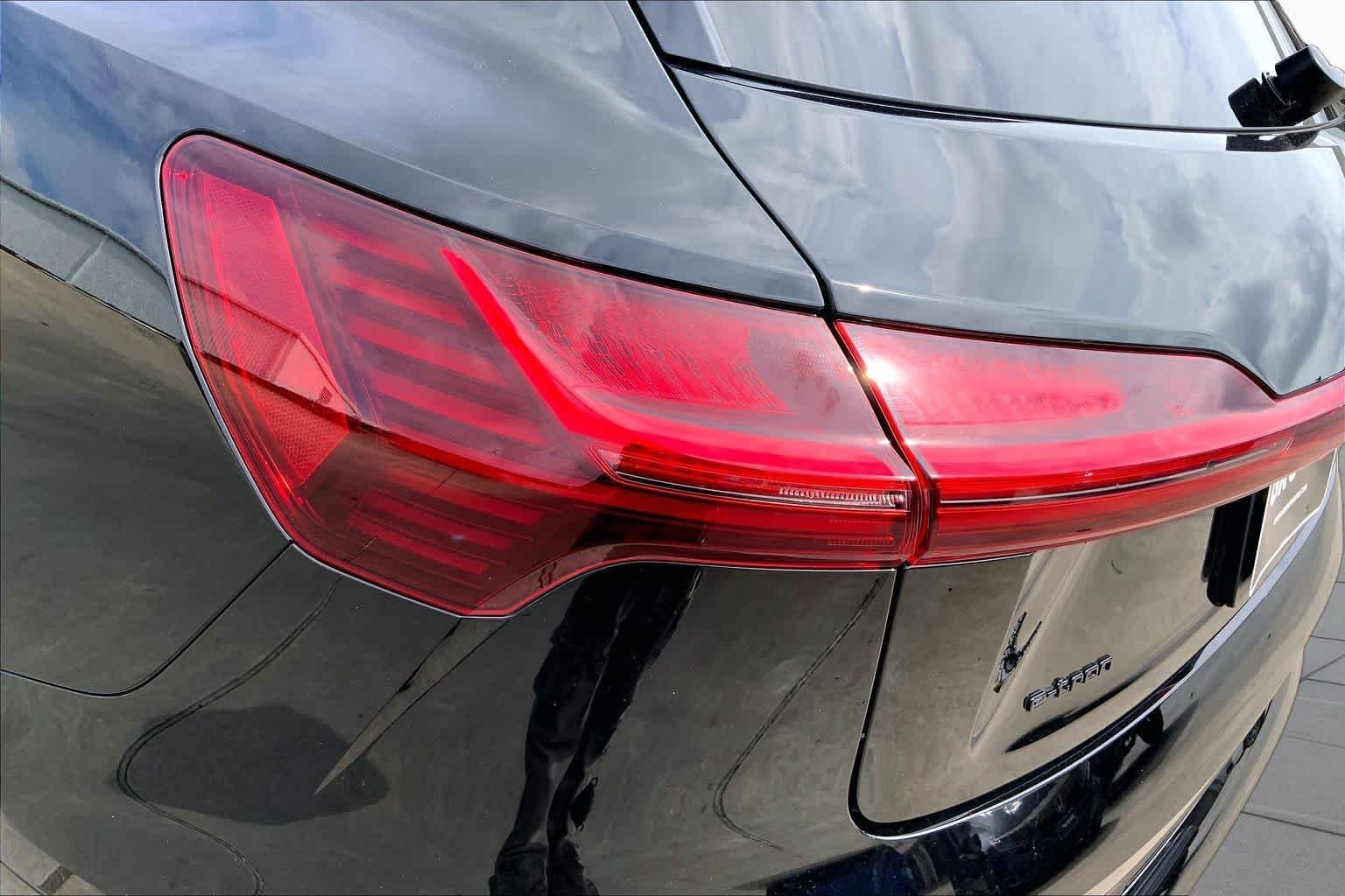Used 2022 Brilliant Black Audi Premium Plus image 28