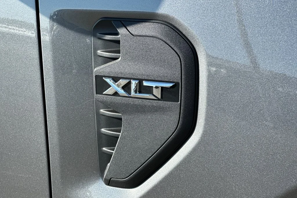New 2025 Gray Metallic Ford XLT image 25