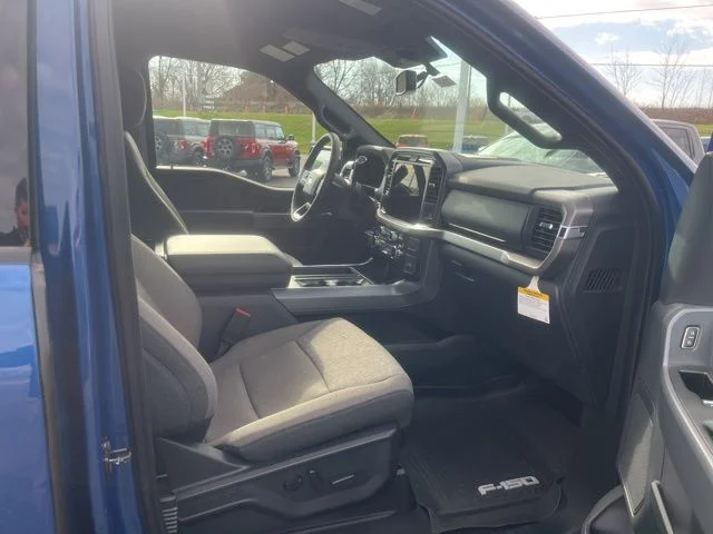 2025 Ford F-150 XLT - Photo 37