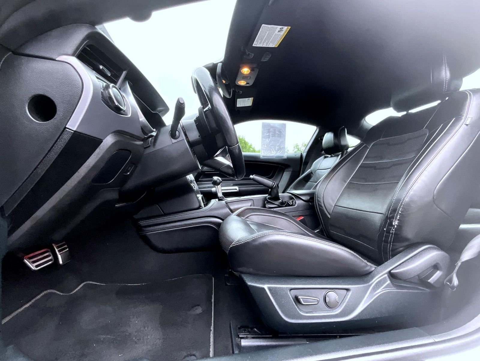 Used 2022 White Ford GT Premium image 11