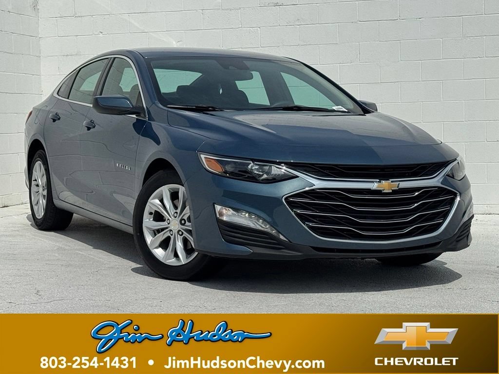 Used 2025 Lakeshore Blue Metallic Chevrolet 1LT image 1