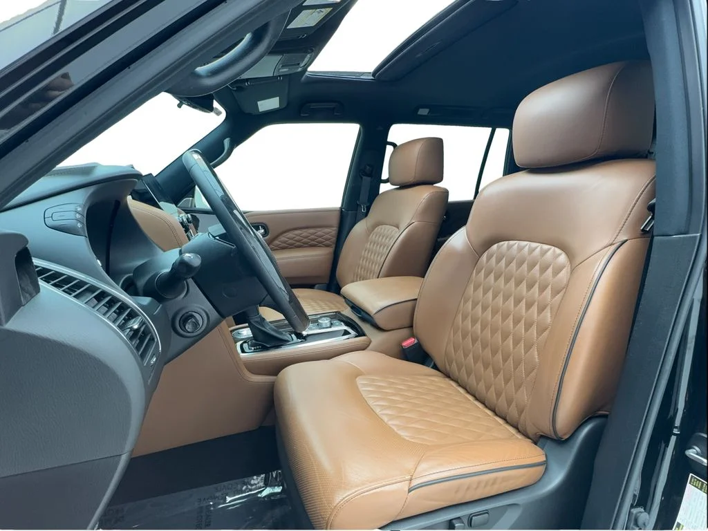 Used 2022 Black INFINITI Sensory image 18