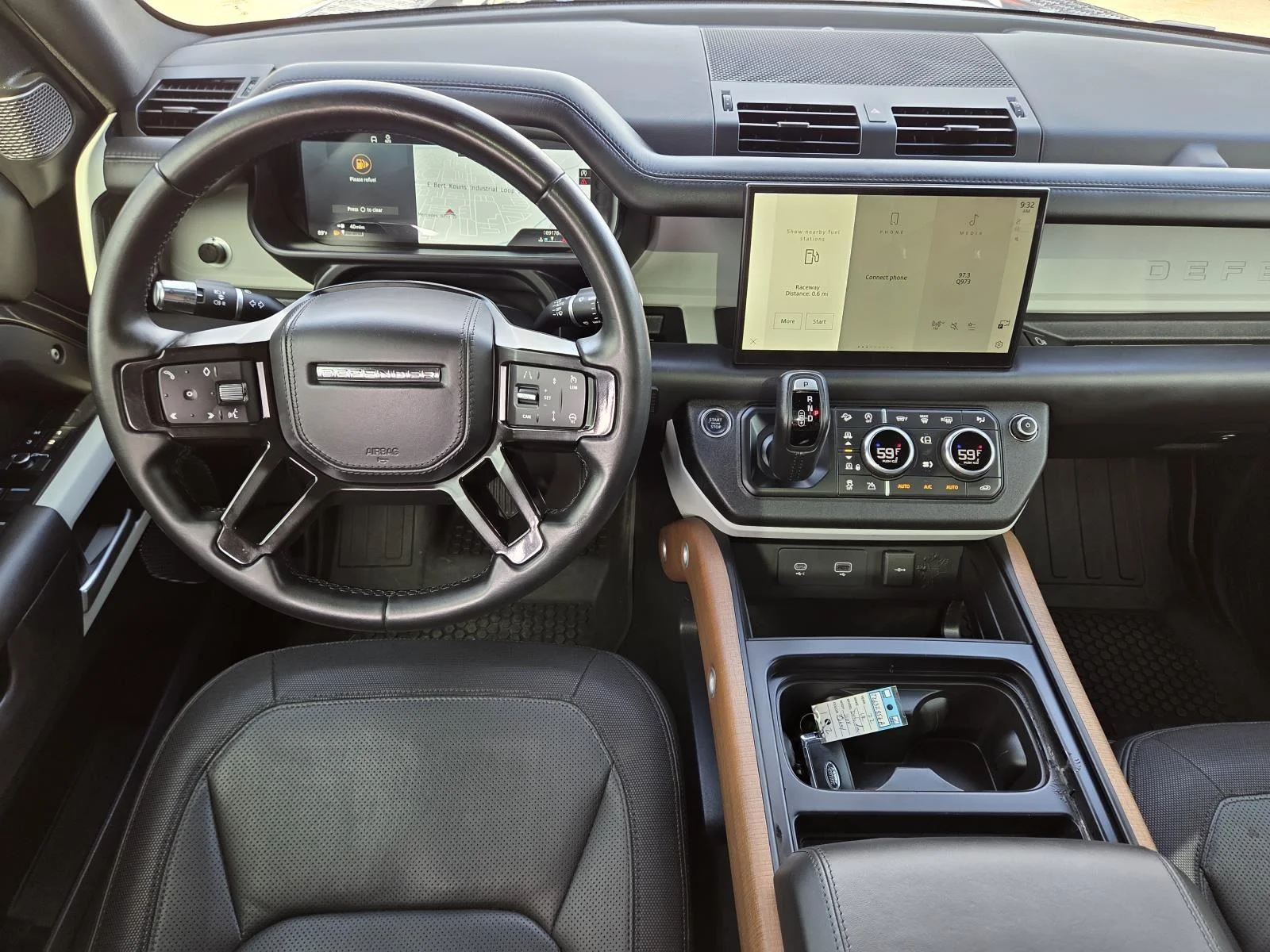Used 2022 Carpathian Grey Premium Metallic Land Rover X-Dynamic image 15