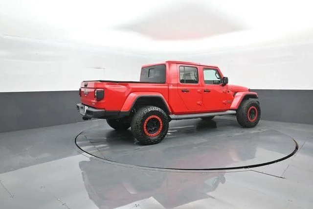 Used 2020 Red Clearcoat Jeep Overland image 8