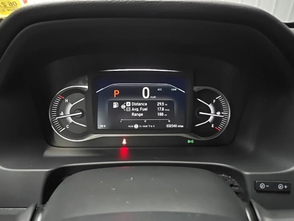 Used 2023 Black Honda EX-L image 22