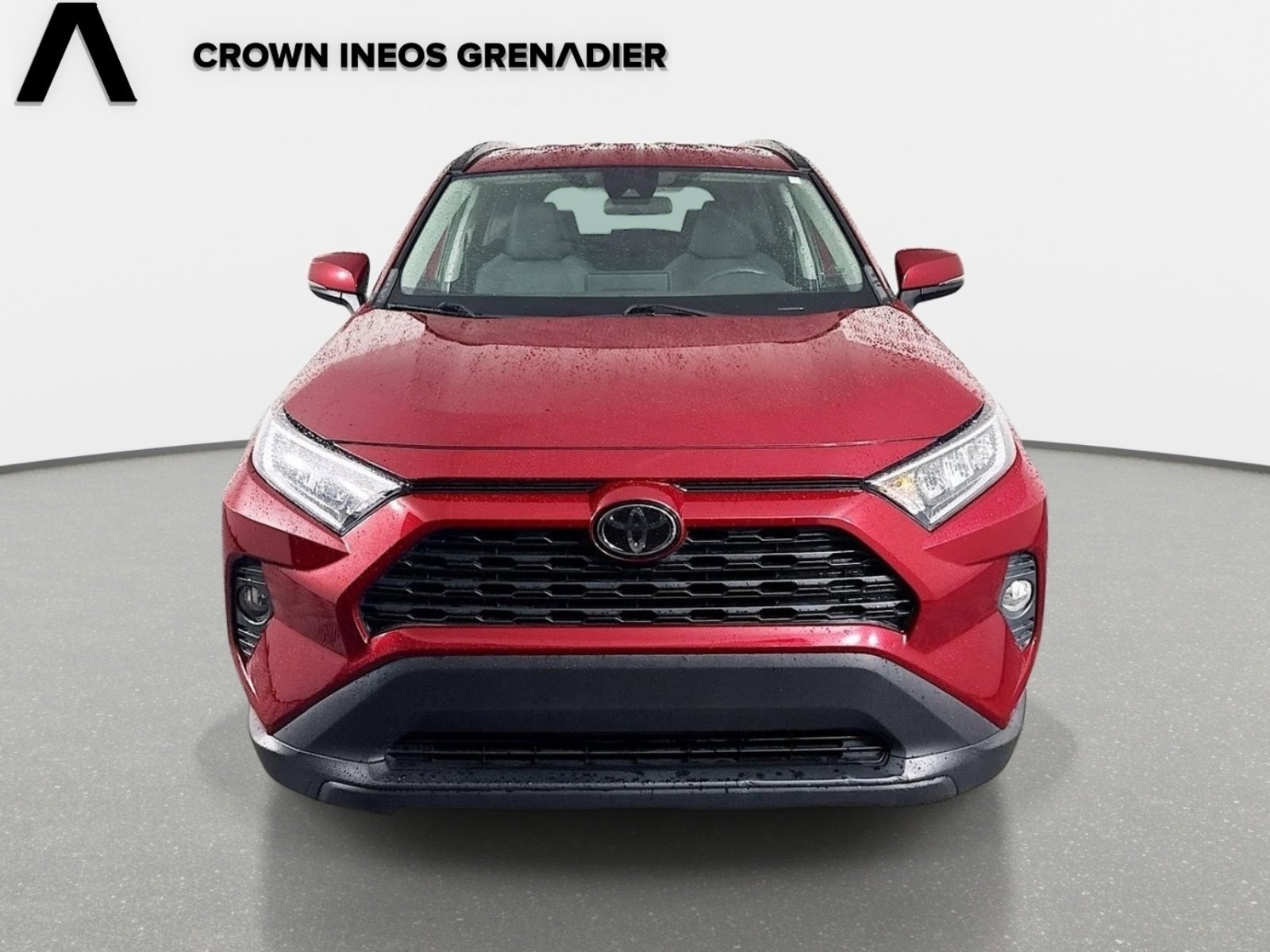 Used 2021 Ruby Flare Pearl Toyota XLE image 2