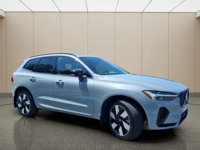 Used 2024 Gray Volvo Ultimate image 5