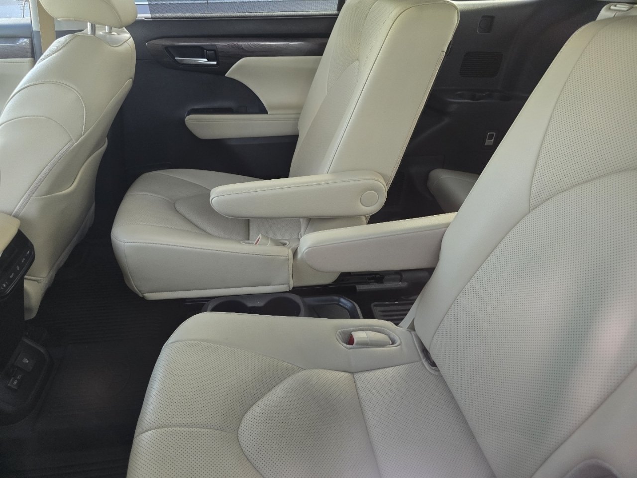 Certified Used 2024 Gray Toyota Limited image 22