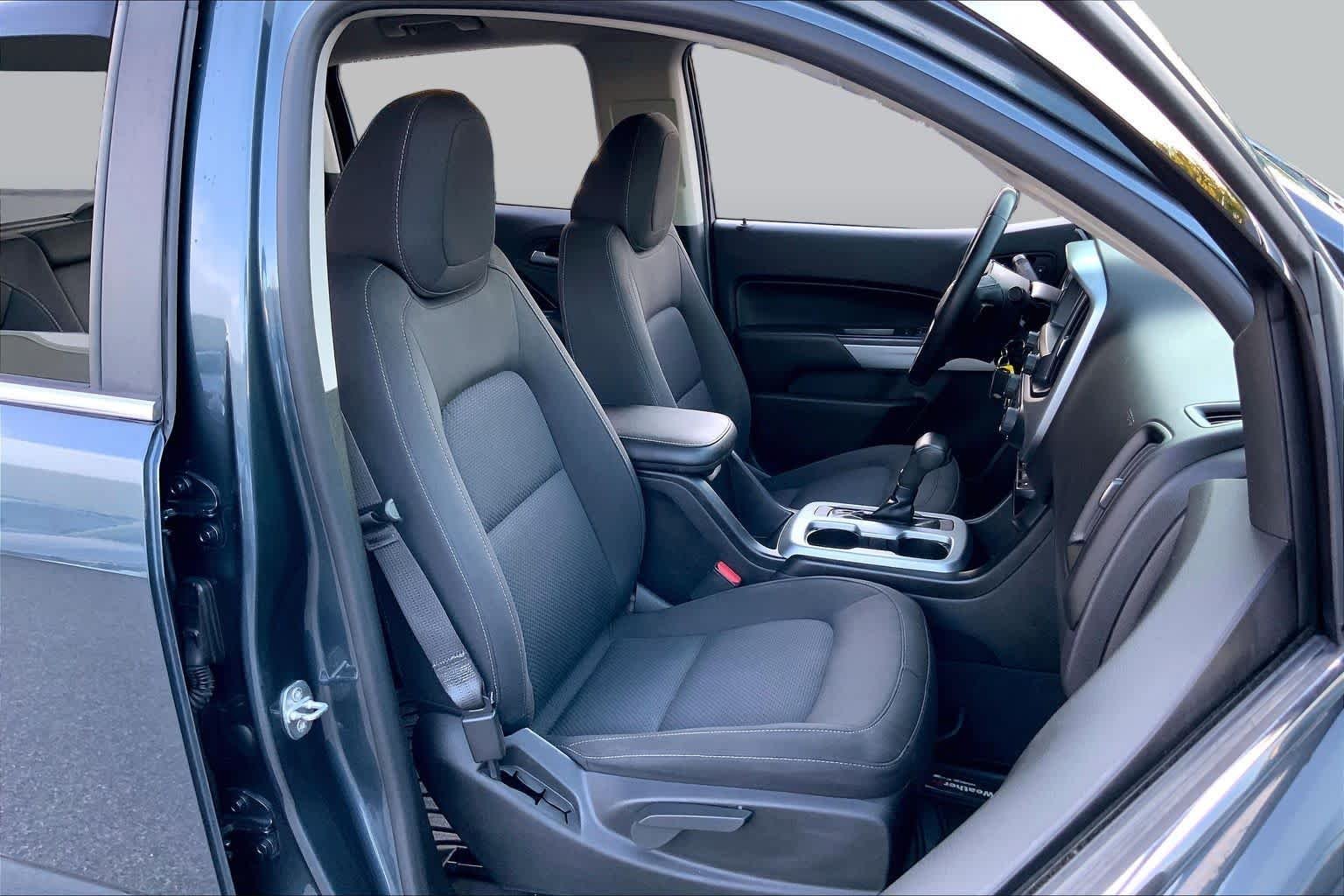 Used 2019 Shadow Gray Metallic Chevrolet 4WD LT image 8