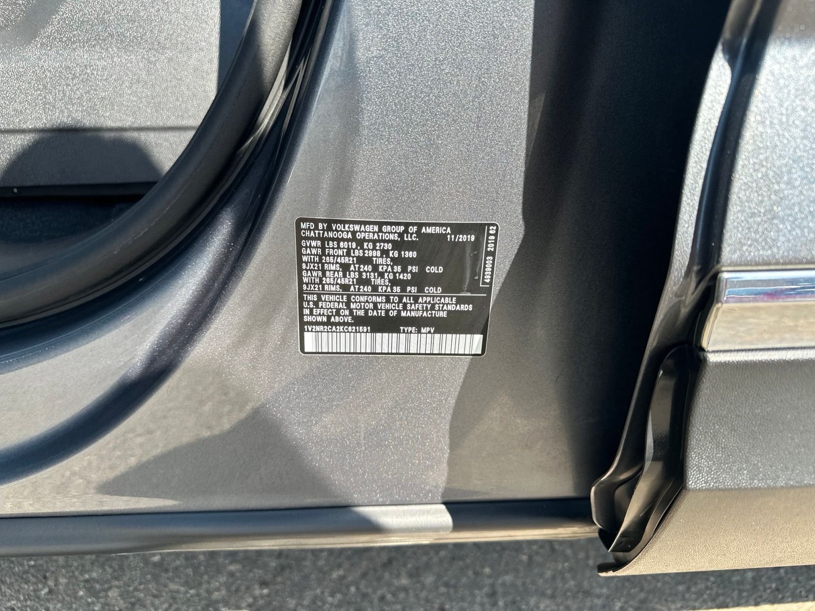 Used 2019 Gray Volkswagen SEL Premium image 56