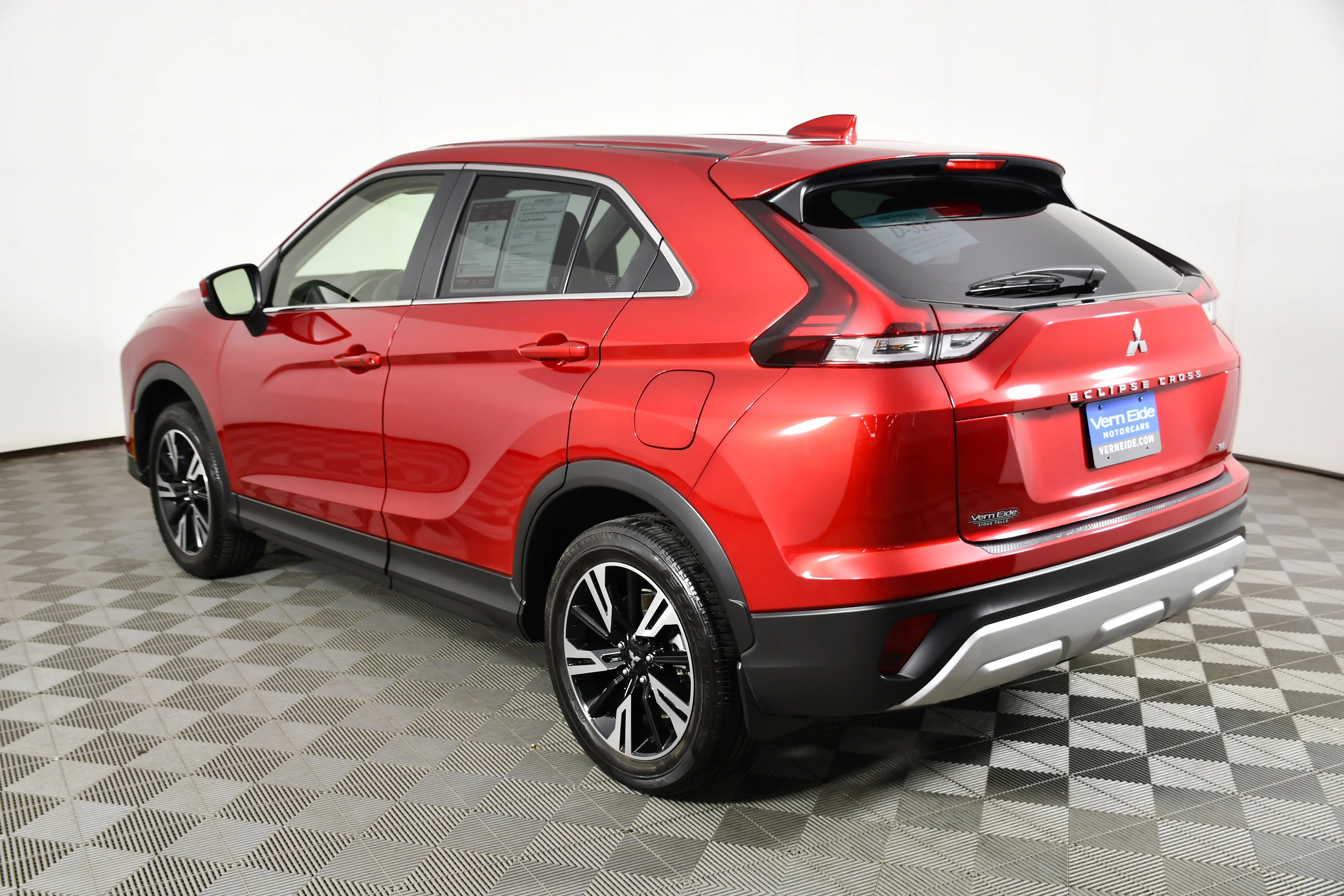 Certified Used 2024 Red Diamond Mitsubishi SE image 8