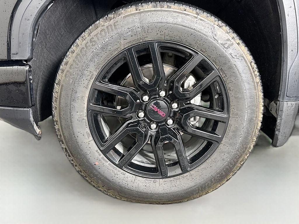 Used 2024 Onyx Black GMC Elevation image 29