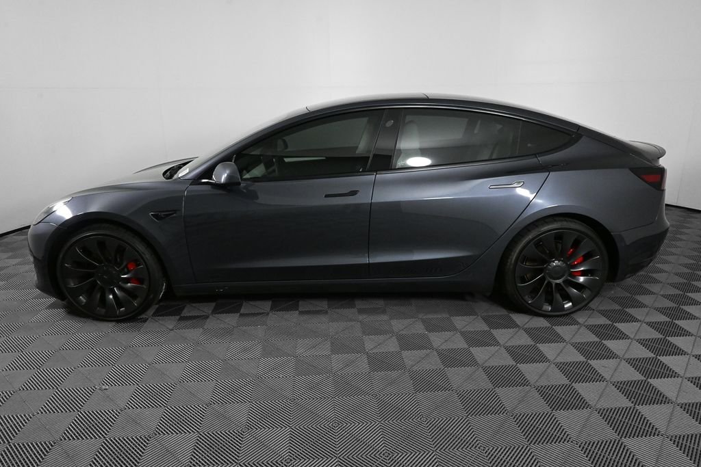 Used 2022  Tesla Performance image 3