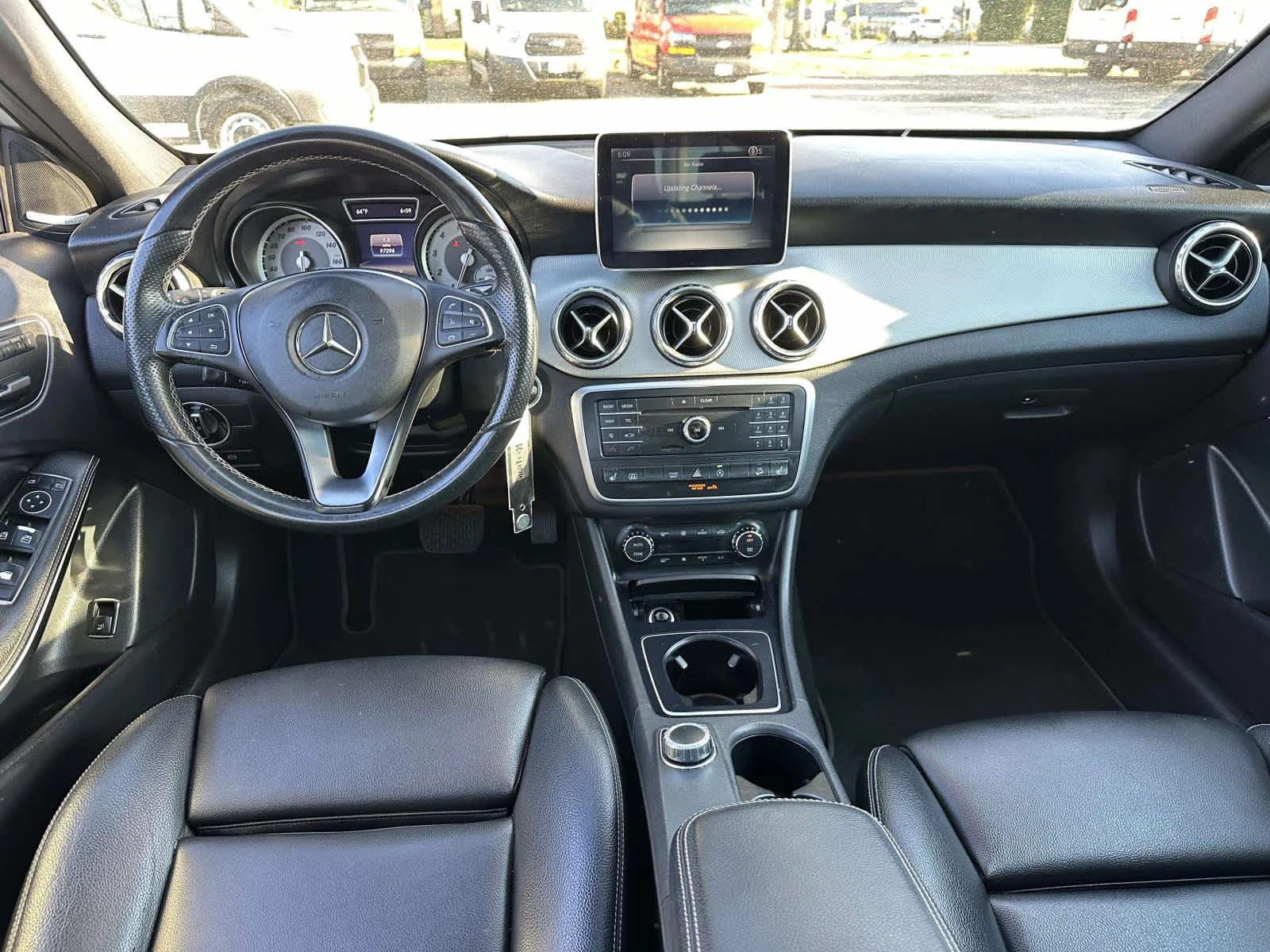 Used 2016 Cirrus White Mercedes-Benz GLA 250 image 20