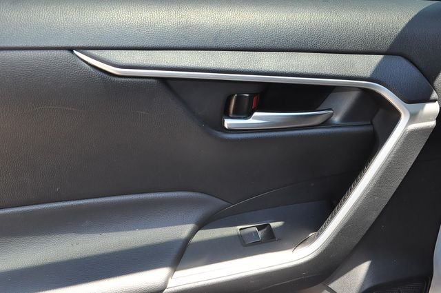 Used 2025 Silver Toyota XLE image 19