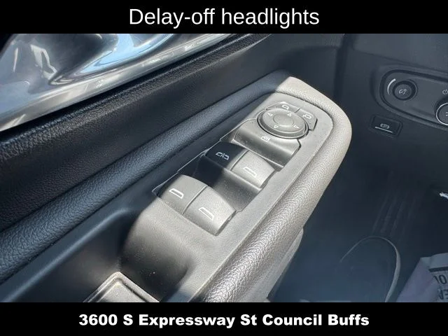 Used 2023 Silver GMC SLT image 24
