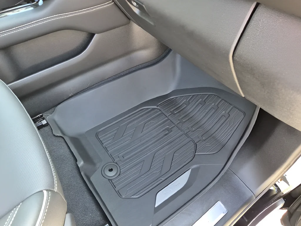 New 2026 Onyx Black GMC Elevation image 43