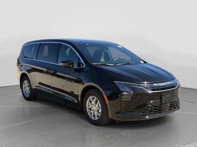 2027 Chrysler Pacifica Select's photo