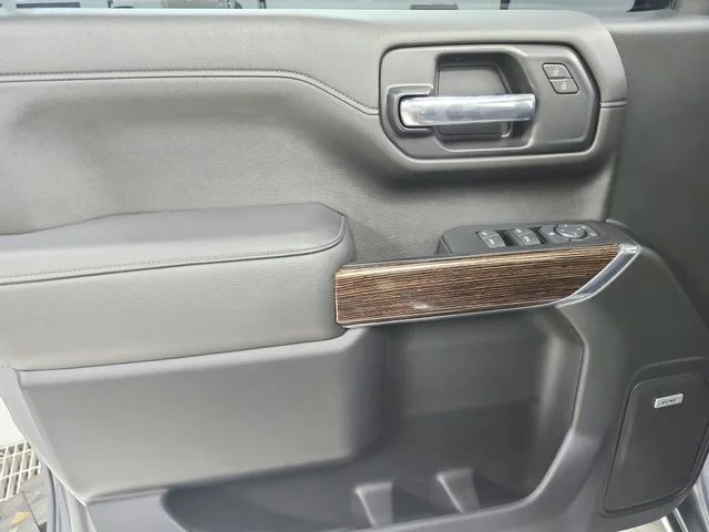 Used 2020 Gray GMC Elevation image 38