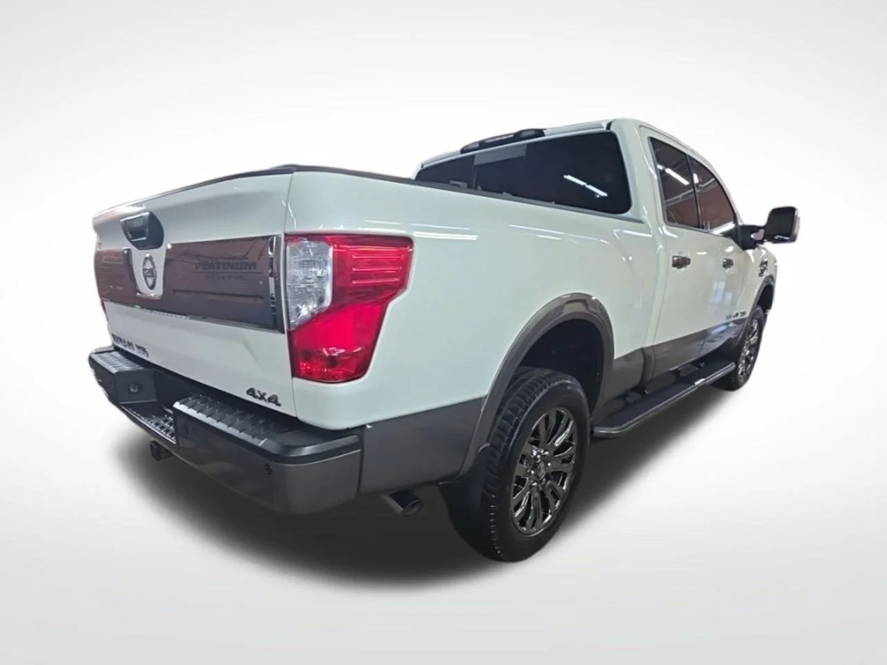 Used 2019 White Nissan Platinum Reserve image 6