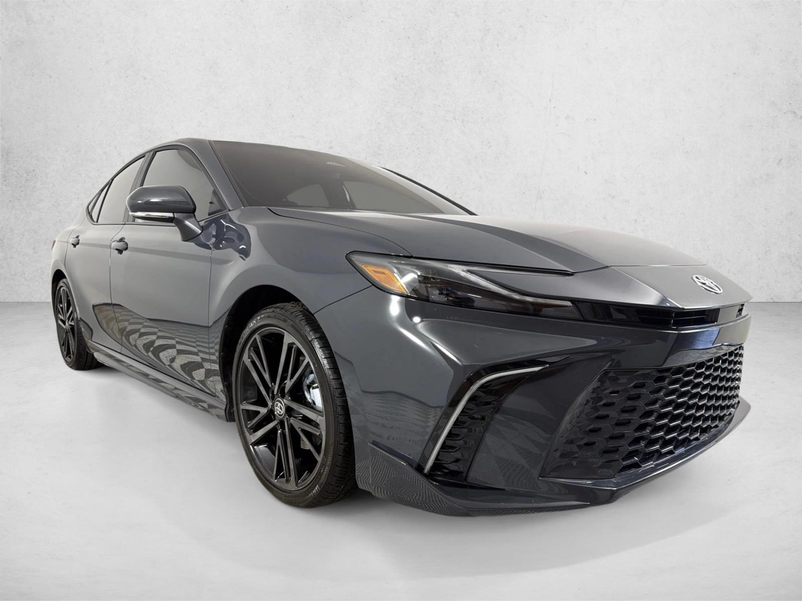 2026 Toyota Camry XSE Hybrid's photo