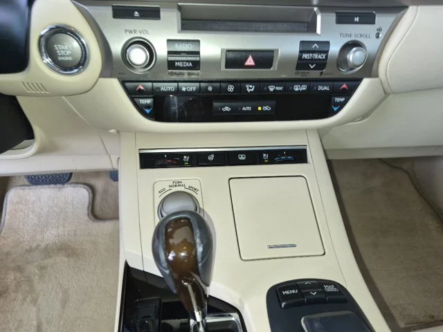 Used 2013 Red Lexus 350 image 27