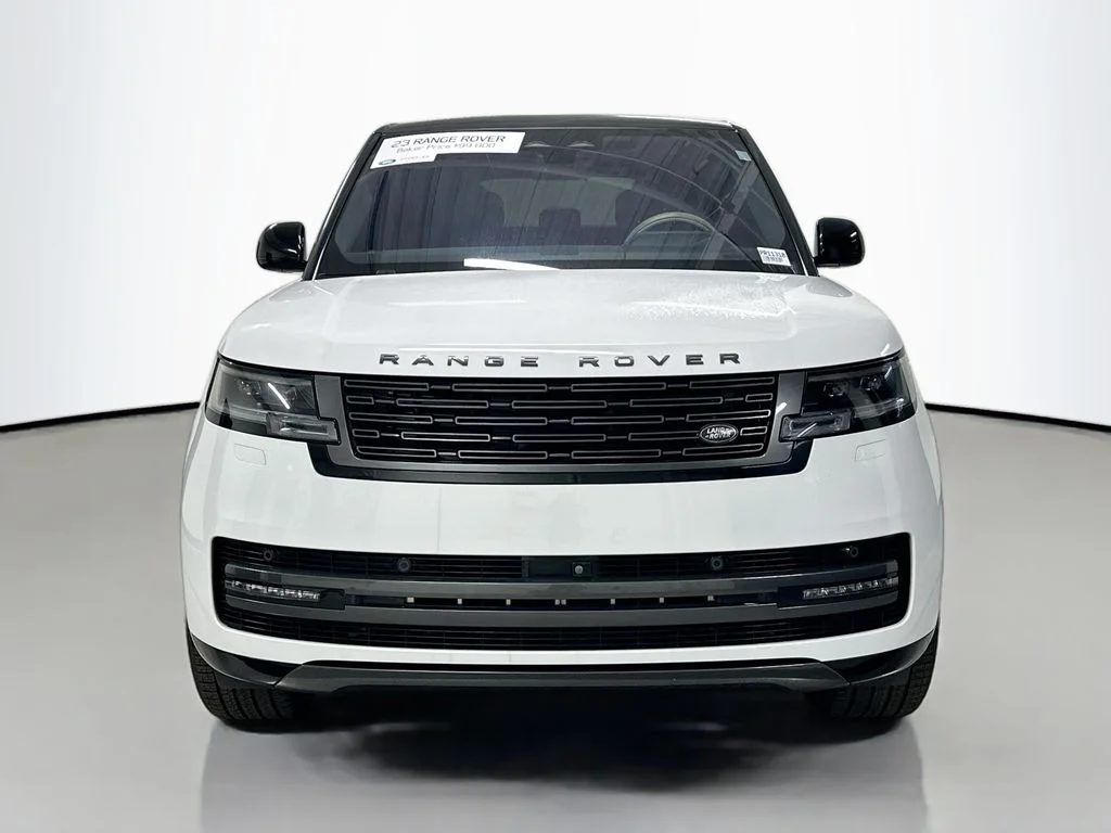 Used 2023 Fuji White Land Rover SE image 6