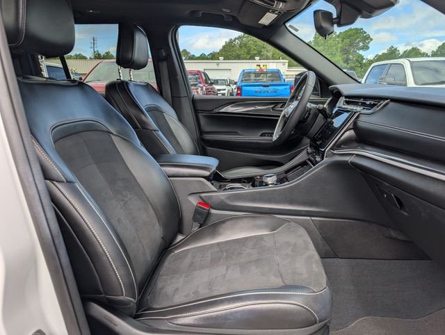 Used 2023 White Jeep Altitude X image 29
