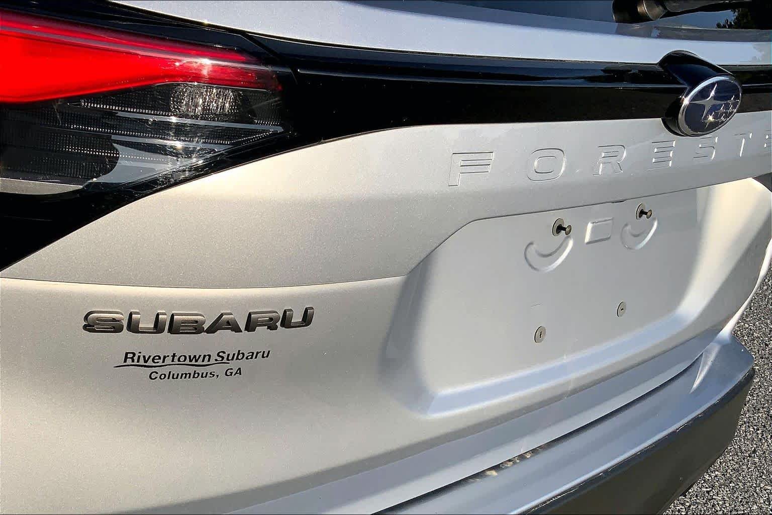 Used 2025 Ice Silver Metallic Subaru Premium image 28