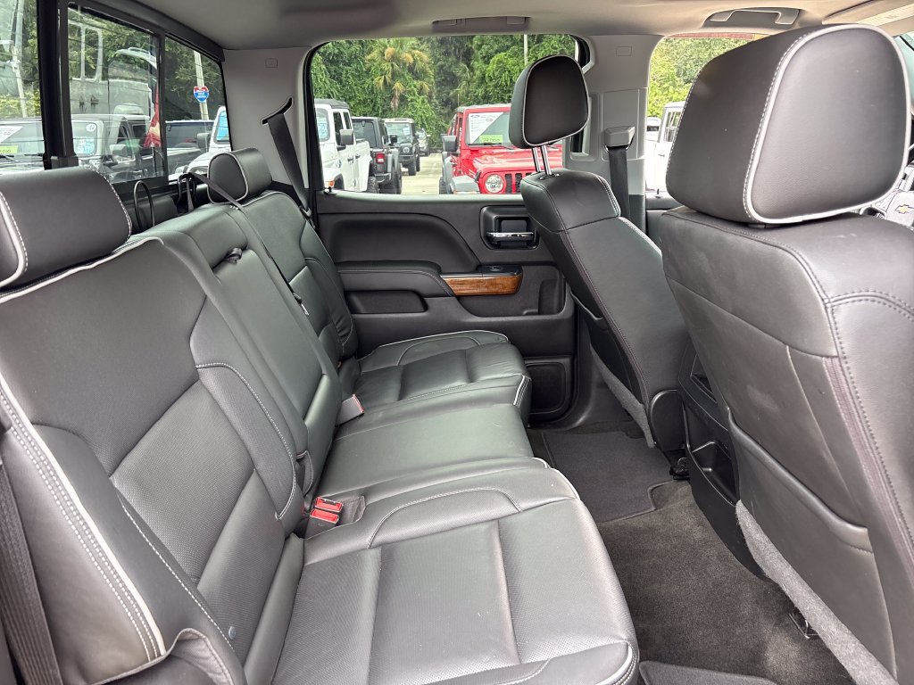 Used 2018 Gray Chevrolet High Country image 27