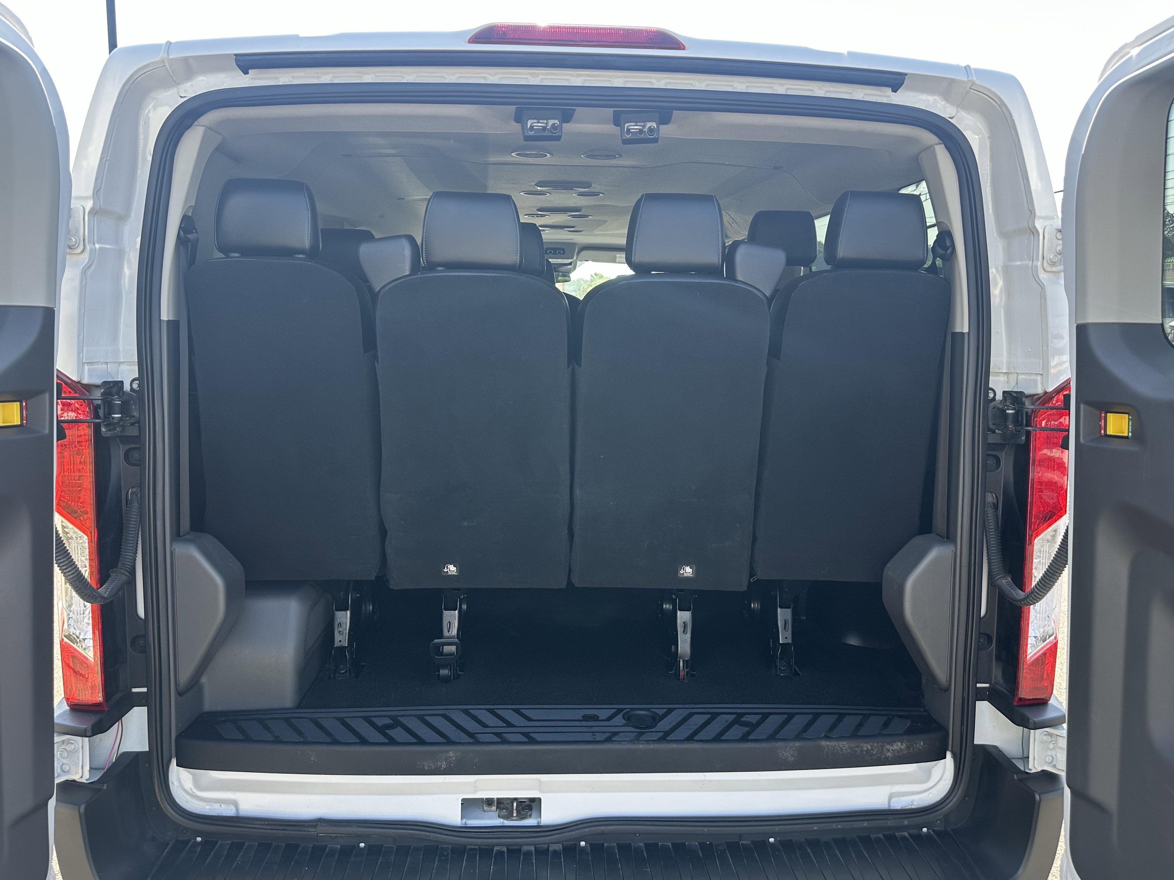 Used 2023 White Ford XL image 19