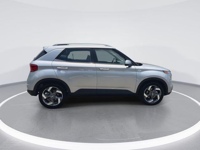 New 2026 Silver Hyundai SEL image 9