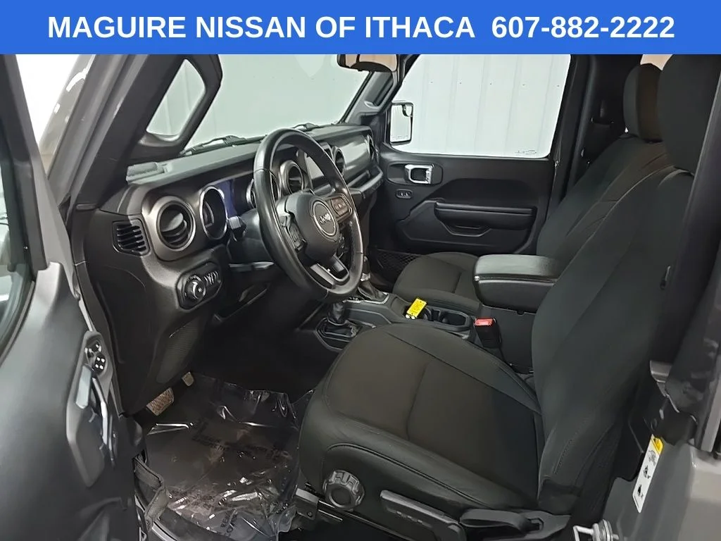 Used 2019 Gray Jeep Sport S image 27
